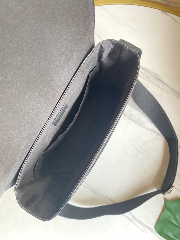 ルイヴィトンバッグ着用イメージ